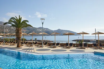 Zeus Eleva Mirabello Bay