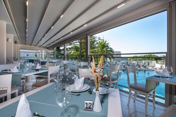 Vantaris Palace Hotel