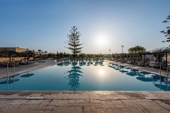 Akti Coast Club