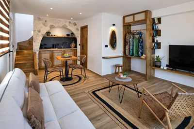 Plastiras Rooms Santorini