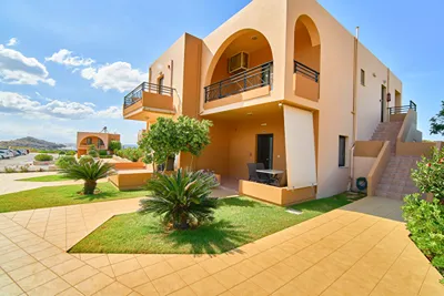 Nanakis Beach Apartments