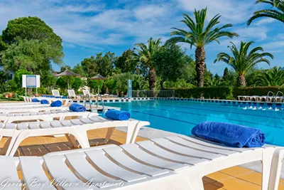 Govino Bay