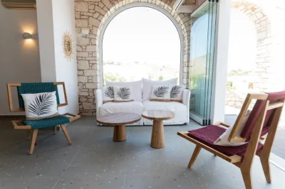 Pnoi Hotel Paros