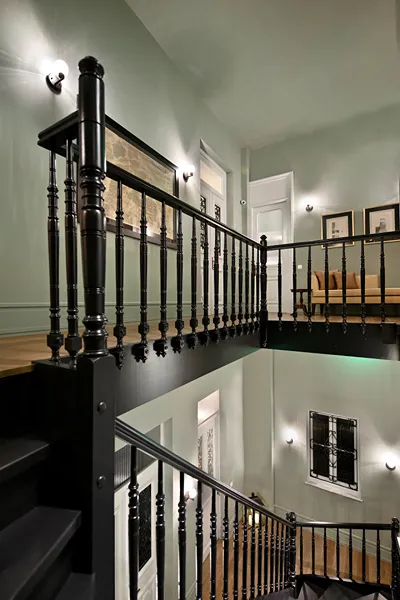 Athinaidos Quarters By K&K