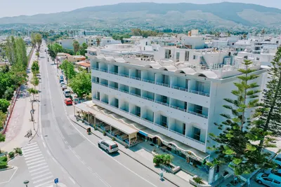 Zephyros Hotel