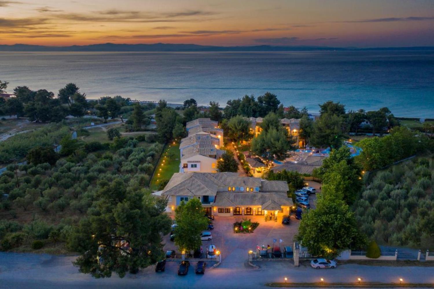 Zeus Eleva Kassandra Lagoon