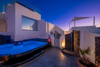 Sole d'οro Luxury Suites Santorini