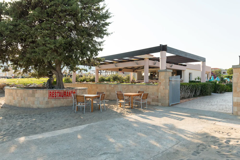 Amaryllis Beach Front Hotel