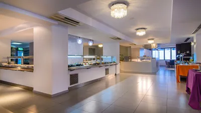 LAGOMANDRA BEACH & SUITES