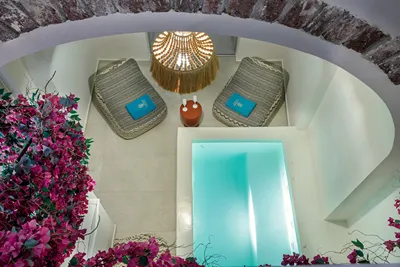 La Madeleine Oia Suites & Caves