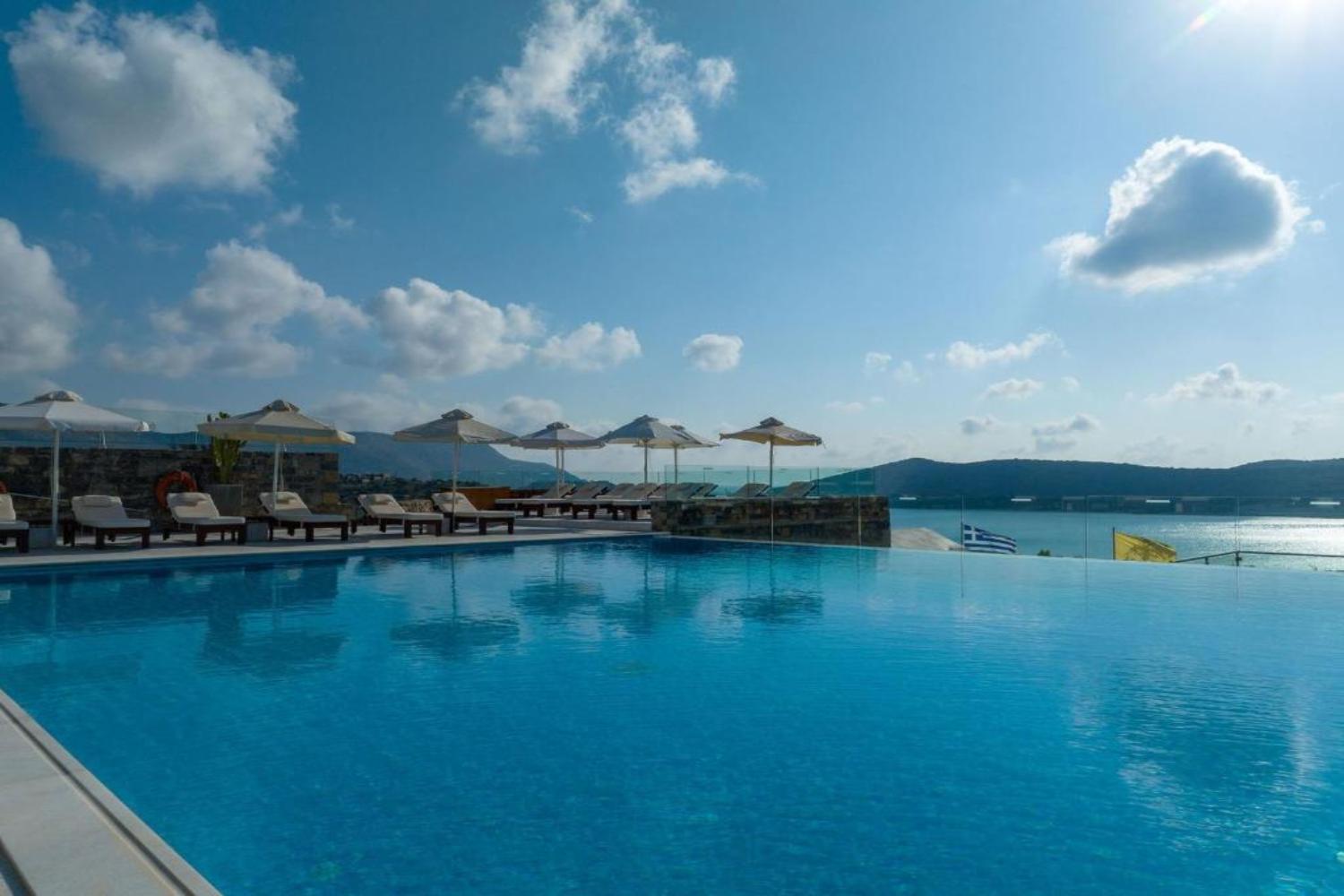 Royal Marmin Bay Boutique & Art Hotel