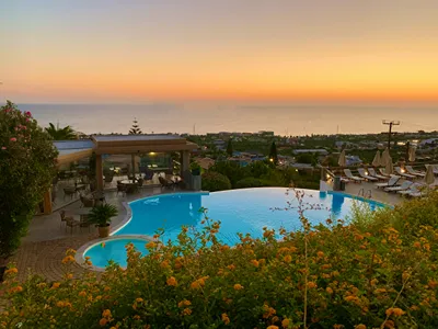 Creta Blue Suites