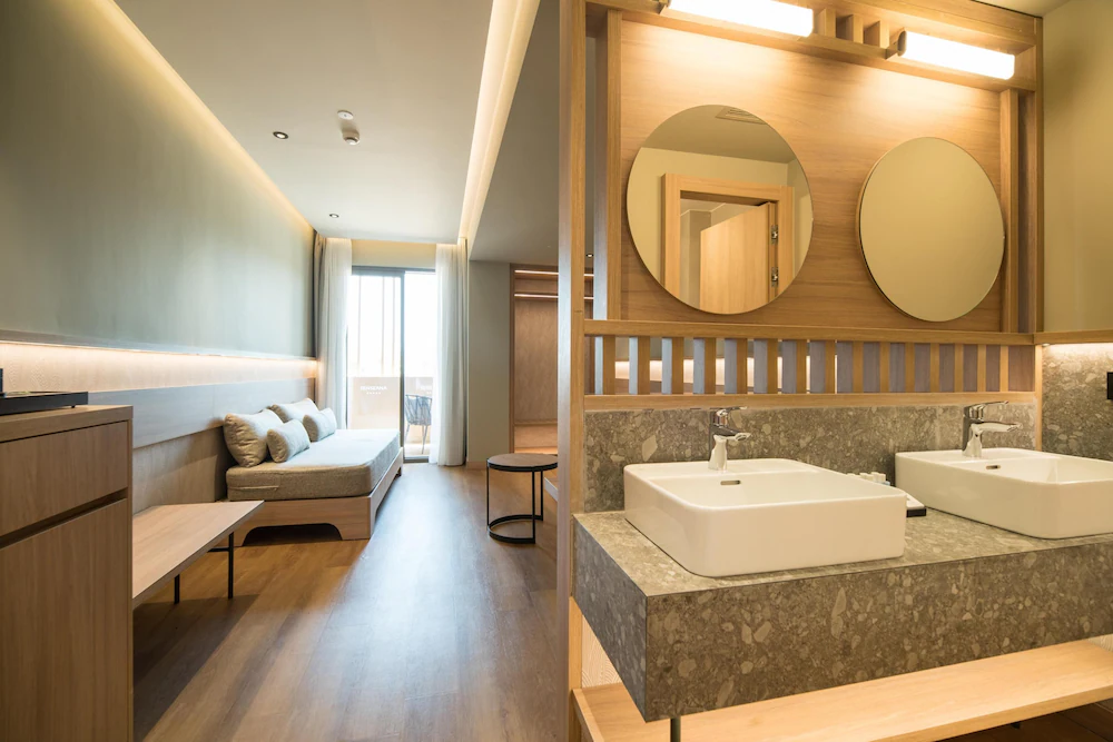 Senseana Sea Side Resort & Spa