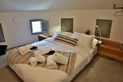Horizon Mills Villas and Suites Santorini