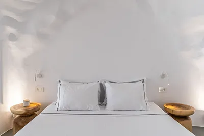 Numa Santorini