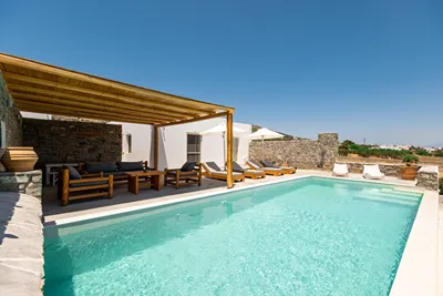 Cycladic Breeze Villas