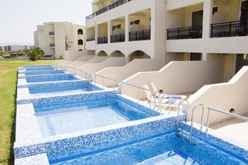 Vantaris Palace Hotel