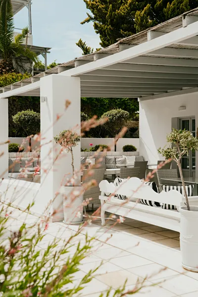 Mr and Mrs White Paros
