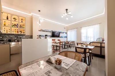 Sonia Hotel & Suites