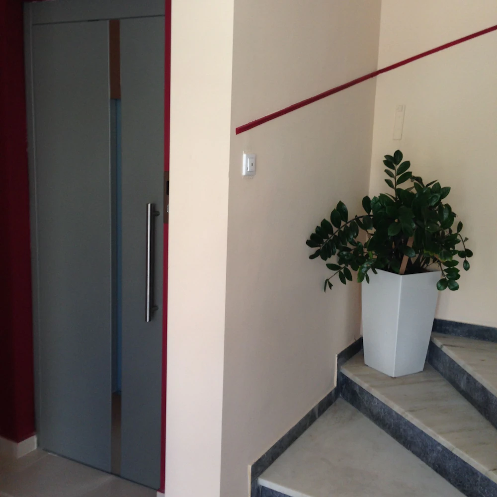 ZEFYROS HOTEL