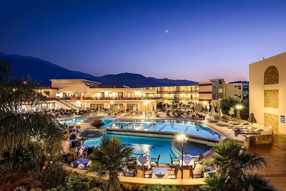 Vantaris Palace Hotel