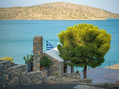 Royal Marmin Bay Boutique & Art Hotel