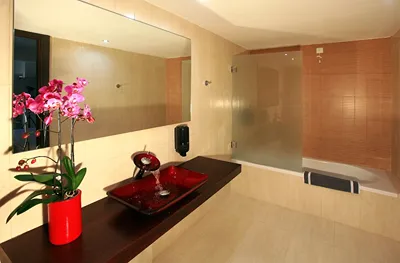 Katrin Suites