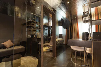 ADIA ALUMA ATHENS, CURIO COLLECTION BY HILTON (KING GUEST ROOM)