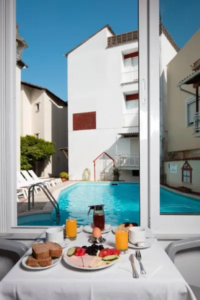 Philoxenia Inn