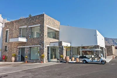 Royal Marmin Bay Boutique & Art Hotel