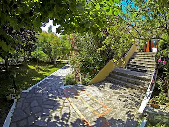 HOTEL MACEDON