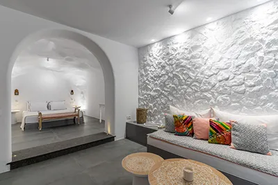 Numa Santorini