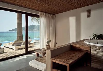 Gloria Maris Hotel Suites & Villas