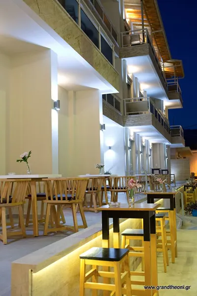 Grand TheoNi Hotel