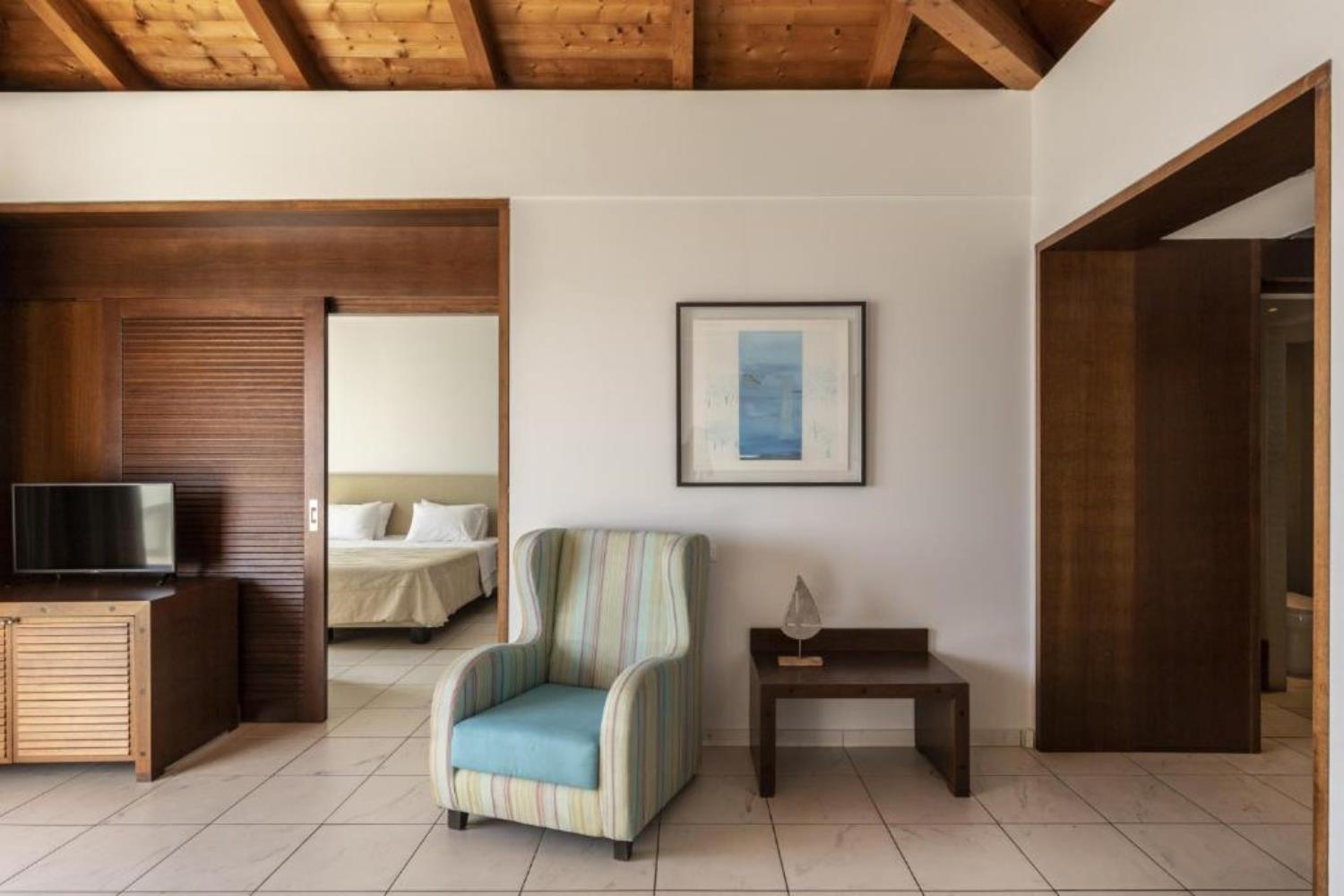 Louis Apostolata Island Resort