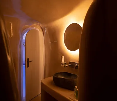 Abyssanto Suites & Spa