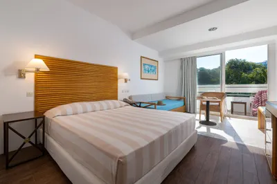 DIONYSOS HOTEL