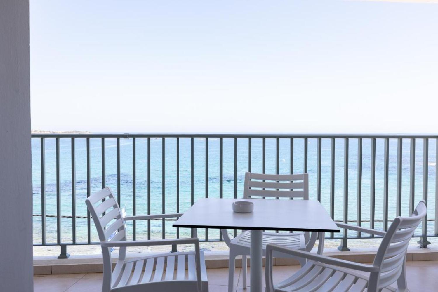 Alia Beach Hotel