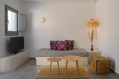 Thoe Oia Suites