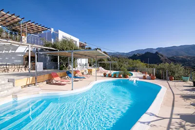 Sarakinas Residences