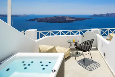 Elia Caldera Suites