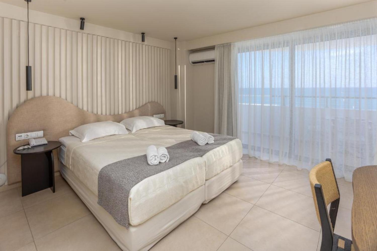Alia Beach Hotel