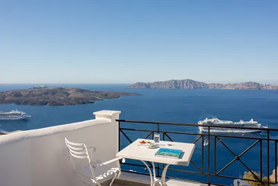 Villa Renos Santorini