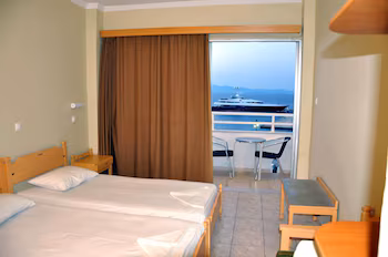 Zephyros Hotel