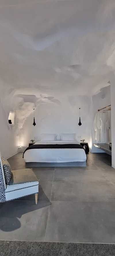 Numa Santorini