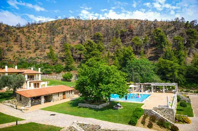 Kaminos Hotel by Nin & Bau