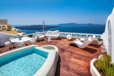 Athina Luxury Suites