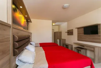Theo Hotel Apartments