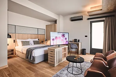 Cama Luxury Suites Glyfada