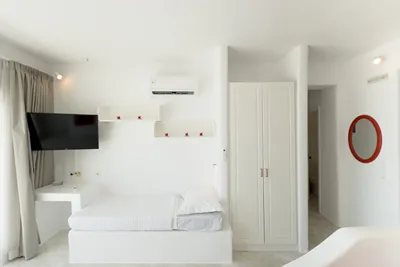 Eagle's Nest Mykonos